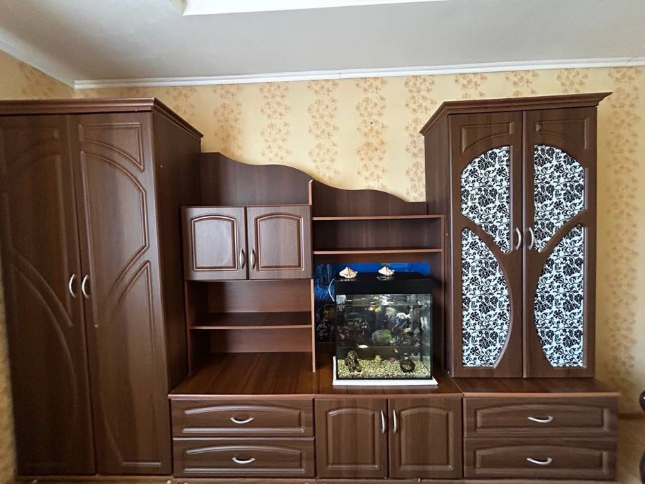 Продам стінку в прийомну