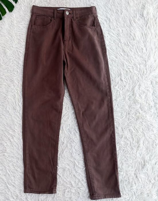 Брюки бордового кольору