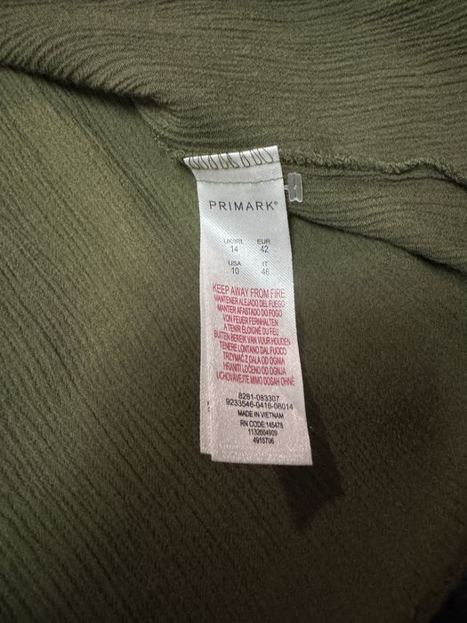 Актуальне плаття міді кольору хакі