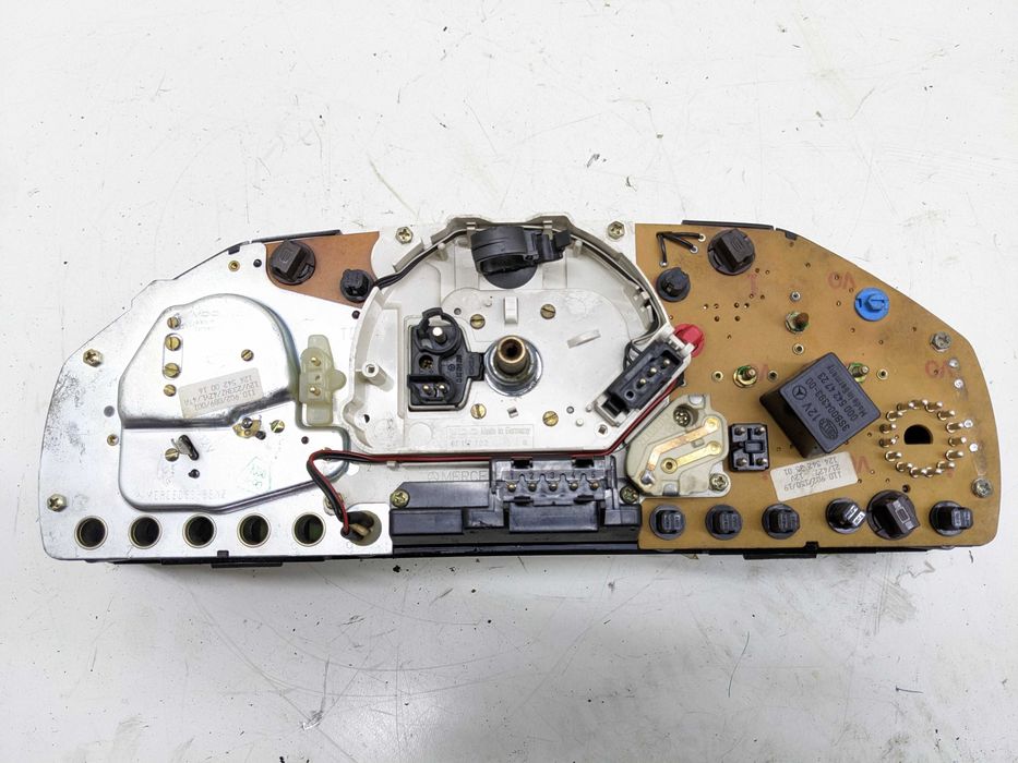 Mercedes E W124 Licznik Zegary Prędkościomierz Obrotomierz