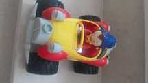 Carro do nody anda e da luz