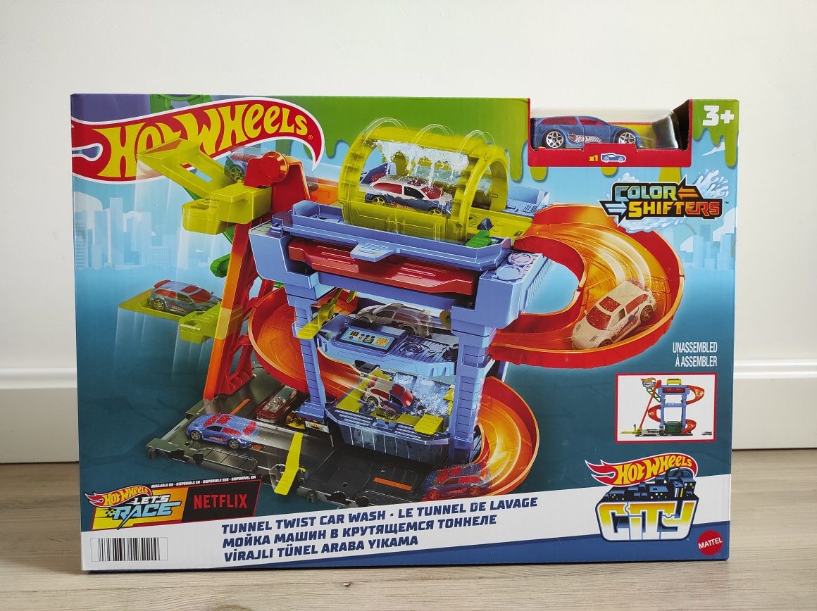 Tрек Hot Wheels Автомийка Шалені віражі (HTN80)