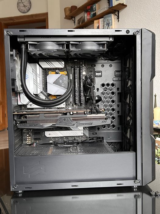 Komputer do gier - GPU Asus RX 5700 XT ROG STRIX, CPU Ryzen 5 5600X