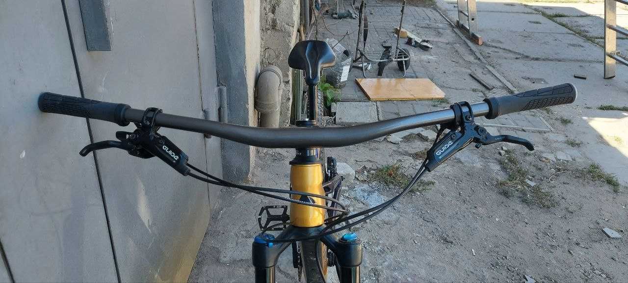 Продам велосипед двух подвес Canyon Neuron CF8 Carbon 2021