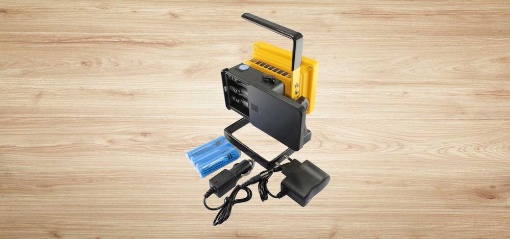 Ручний прожектор-фонарик Bailong 100W з акумуляторами та стробоскопом