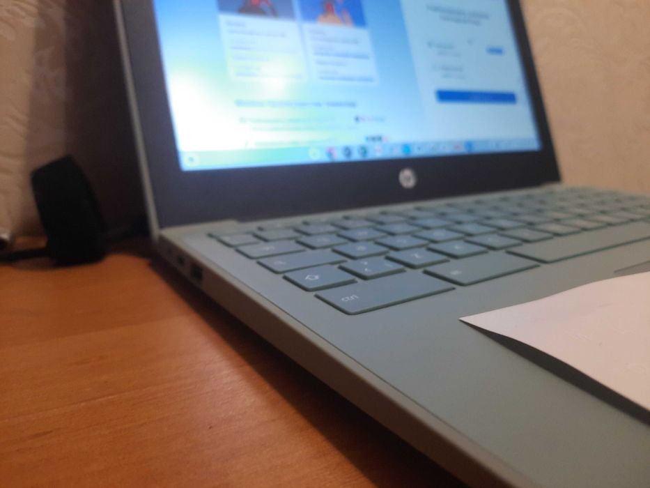 ноутбук - нетбук мини, качество, батарея супер, 2019!