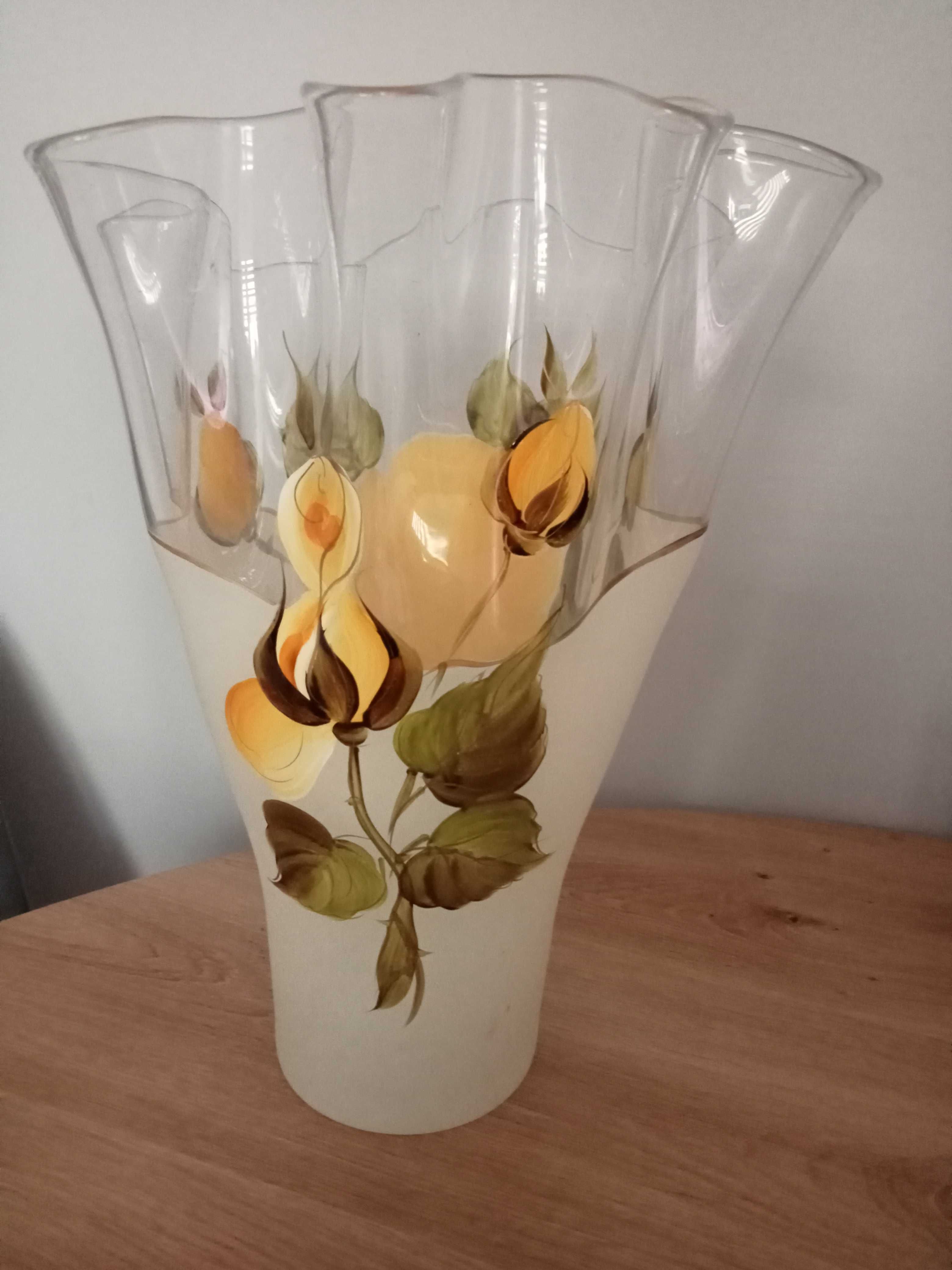 Szklany wazon  w malowane wzory