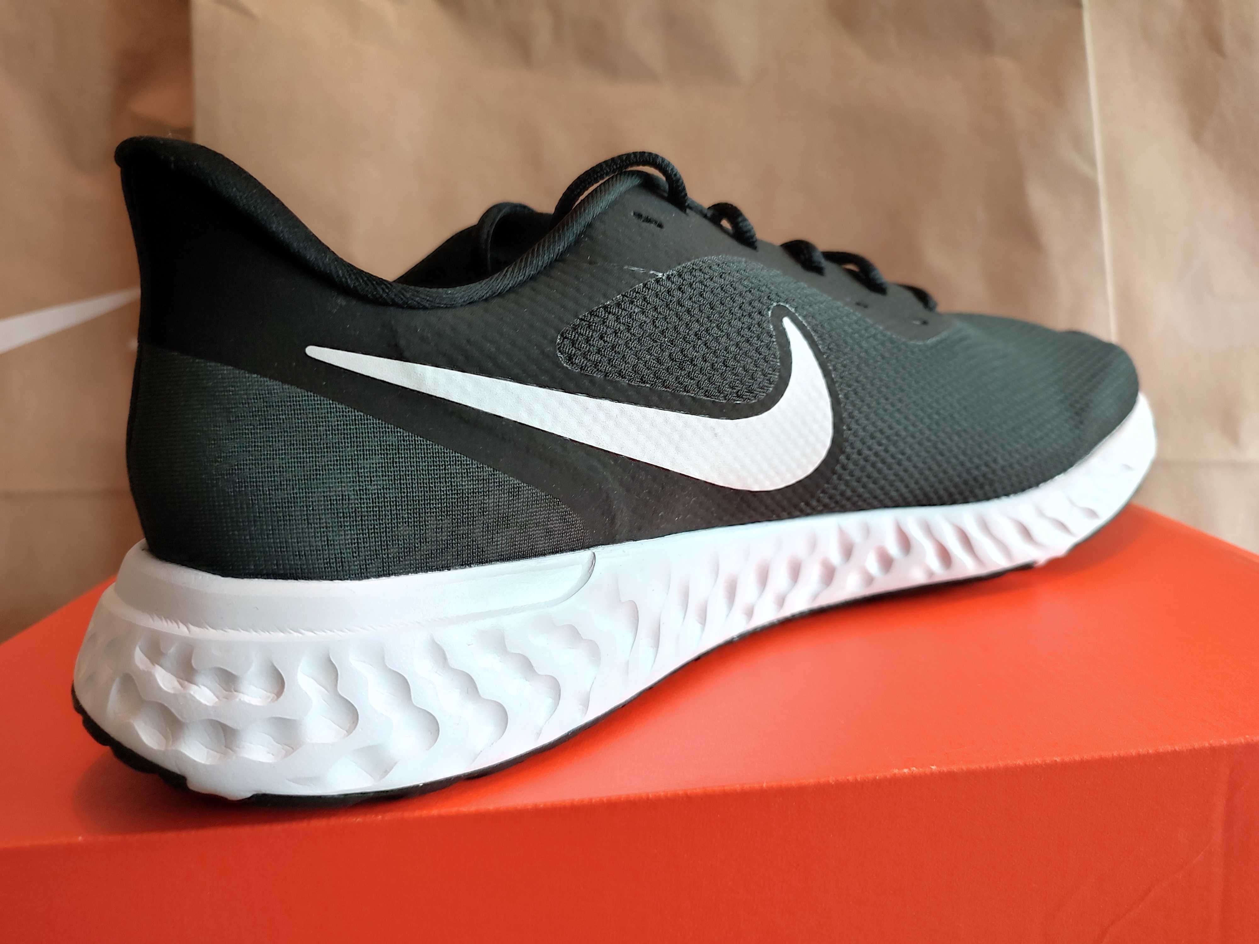 Nike Revolution 5 nowe 48,5