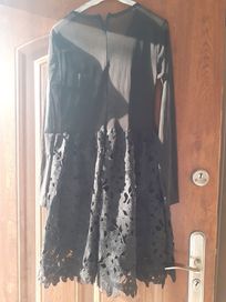 Czarna sukienka z siatki