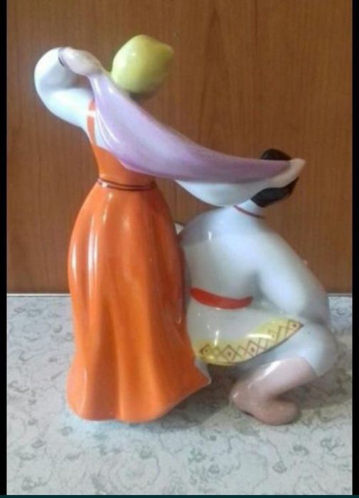 Плясуны, Аленка и факел