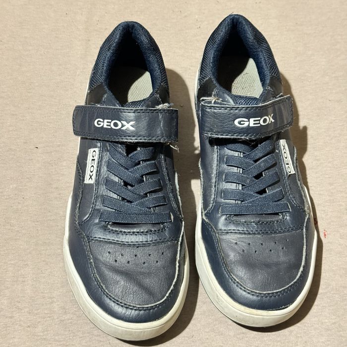 Дитячі кросівки фірми Geox