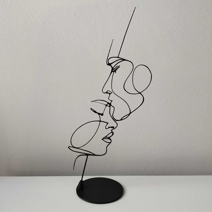 Escultura Casal Minimalista Decoração