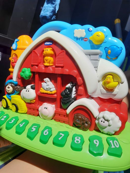 Музична іграшка CHICCO ФЕРМА РОС.-АНГЛ. Мова