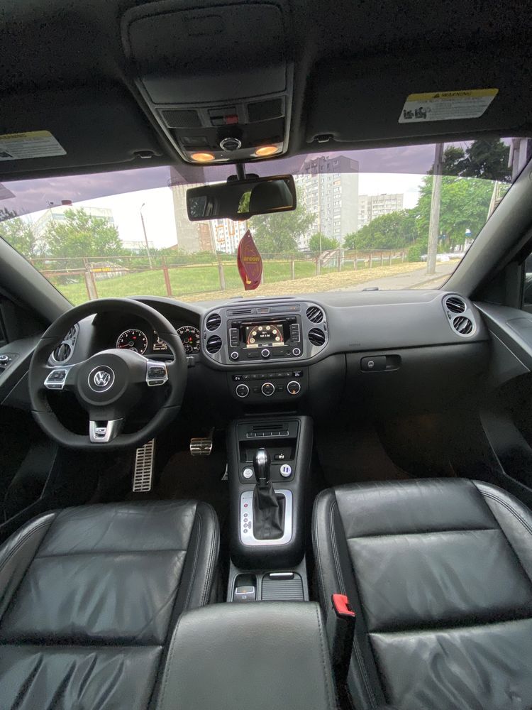 Volskwagen tiguan 2014 r line