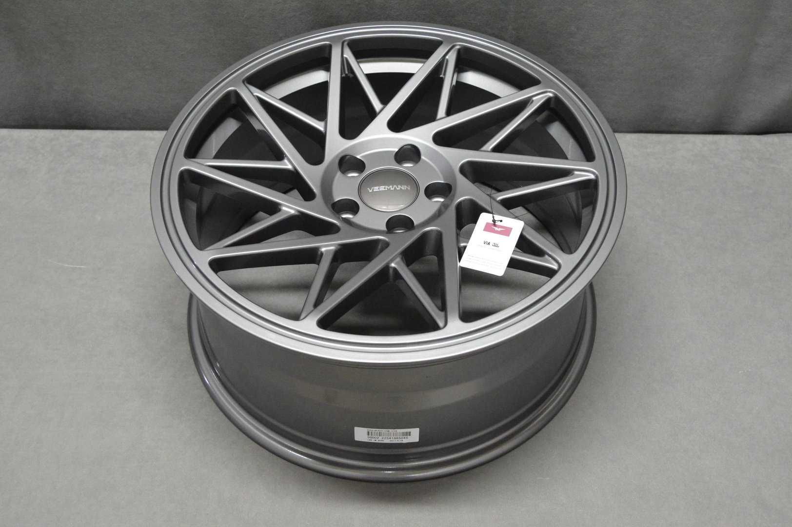 Felgi VEEMANN V-FS35R 20" 8,5J ET38 5x112 Gunmetal