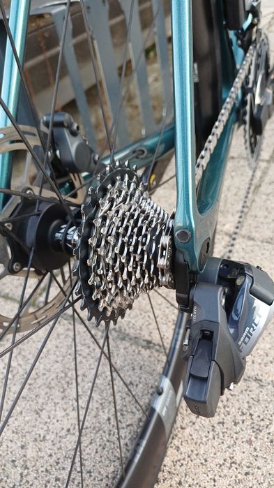 Canyon Ultimate CF SLX 8 Disc eTap