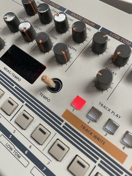 Roland boutique TR-09 909 drum machine maszyna perkusyjna sekwencer