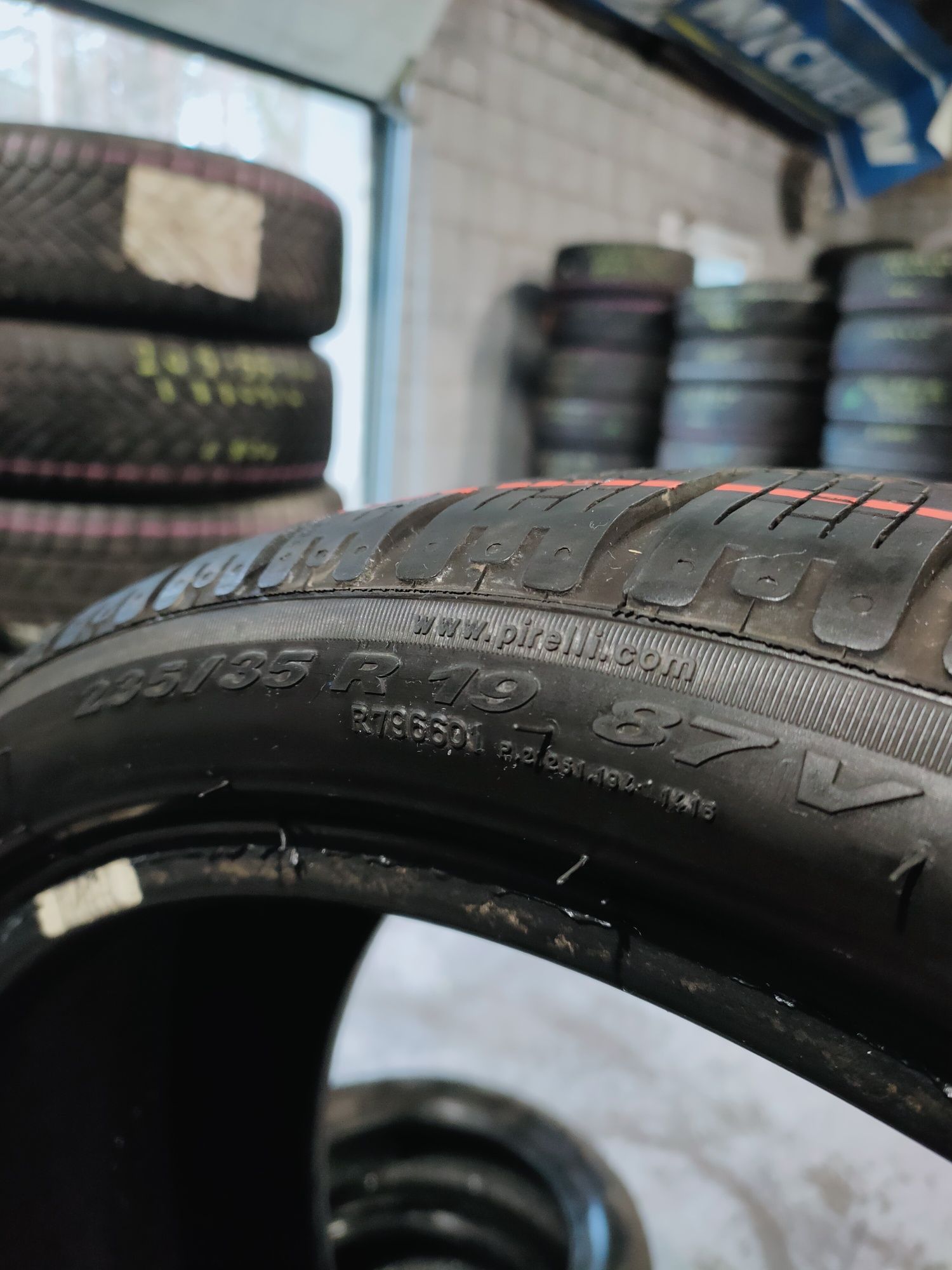 235/35R19 Pirelli Sottozero W240 Serie II 2012r 6mm