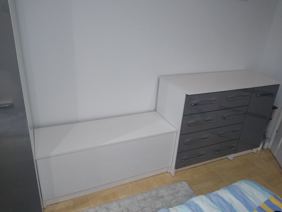 Stylowe Meble - szafa  2 komody