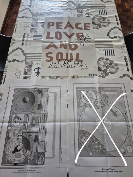 Posters em papel