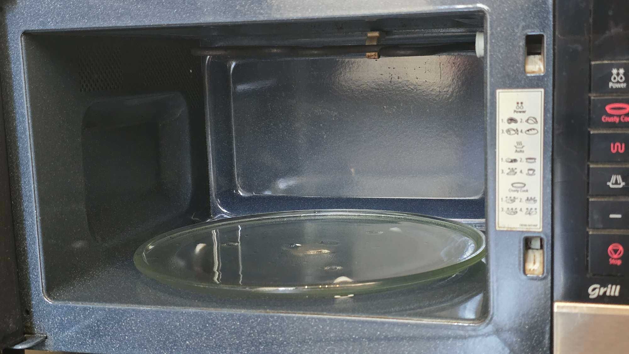 Kuchenka mikrofalowa SAMSUNG GE89MST