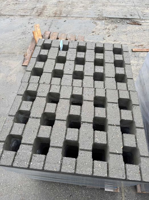 Płyty YOMB 90x60x10 i 175x100x12,5 Zbrojone, Ażurowe, Dostępne, Tanie