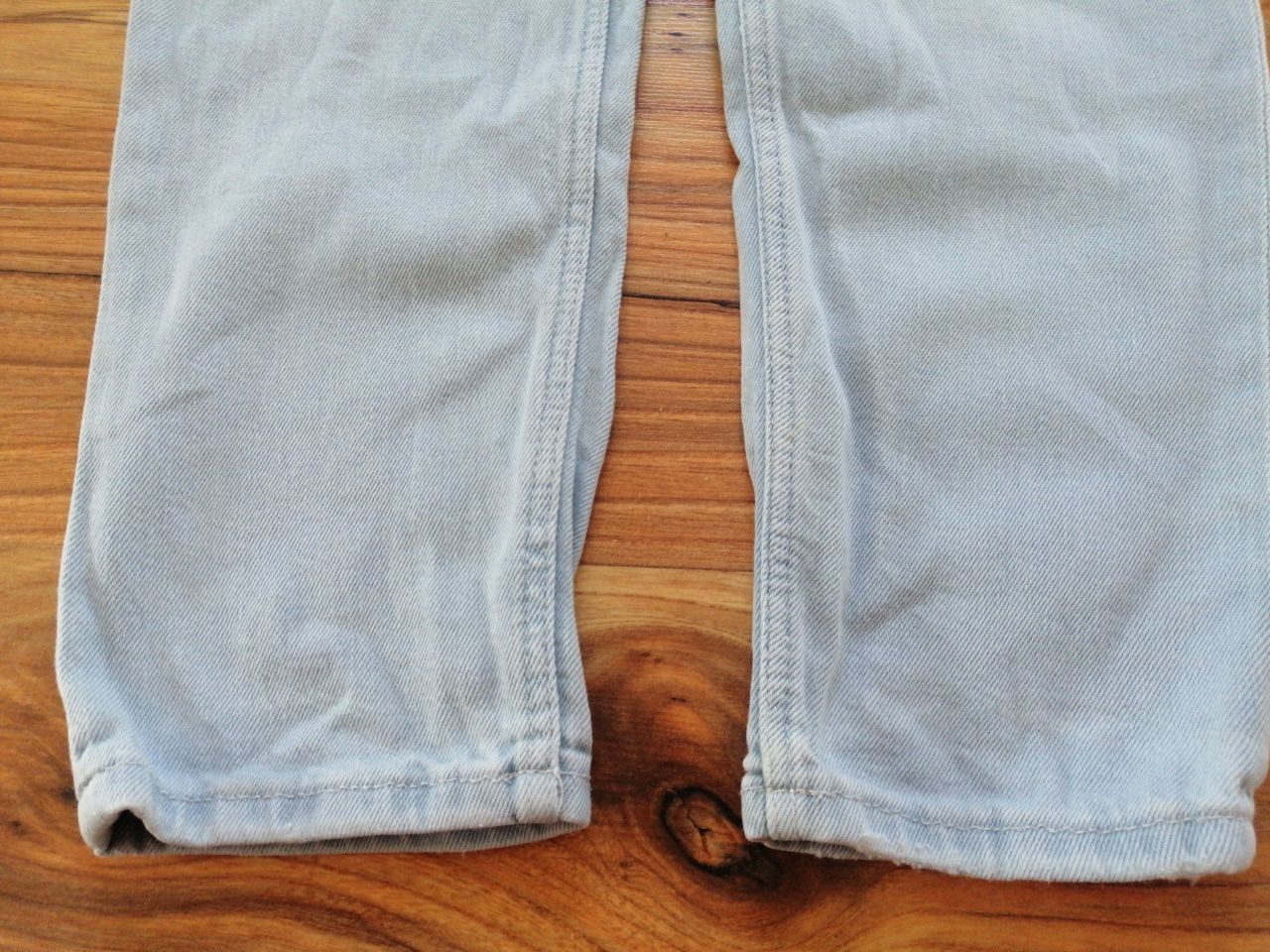 Jeansy H&M 140 spodnie jeansowe Girlfriend fit z dziurami Boyfriend