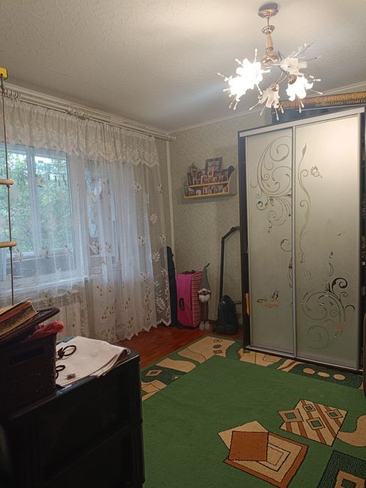 Продаж 2 -кімнатної квартири в центрі Чугуєва