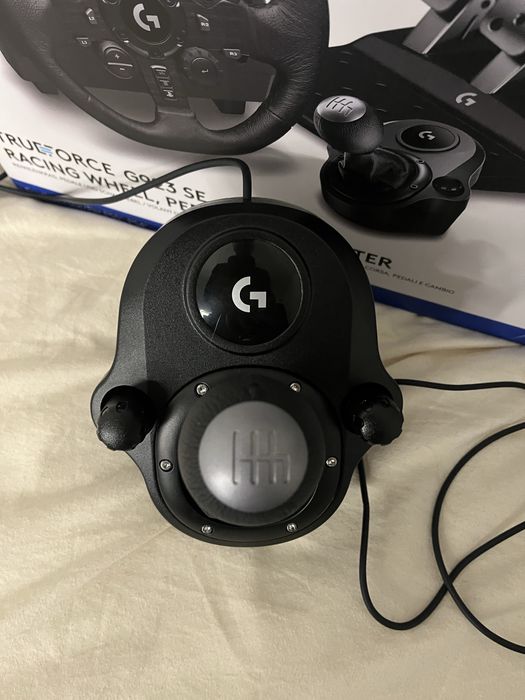 Volante logitech g923 SE usado apenas duas vezes