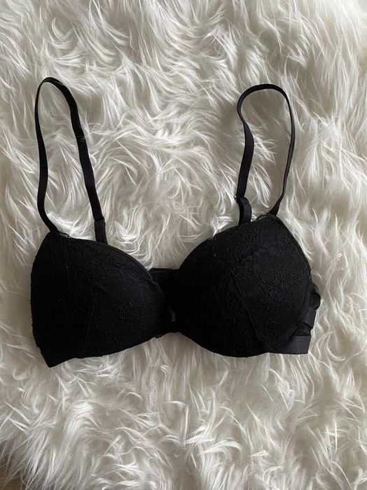 Czarny stanik, biustonosz koronkowy 70C. H&M