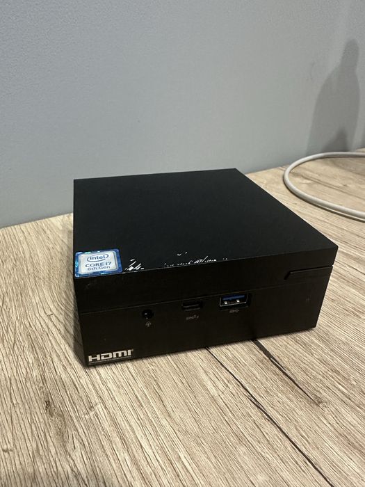 asus mini pc i7 8gen 16/240