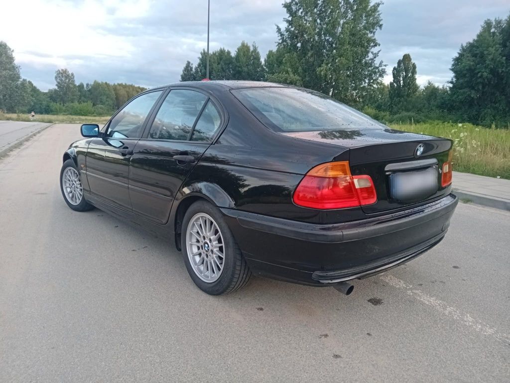 BMW E46 318I 115KM 1999R /ZADBANA/