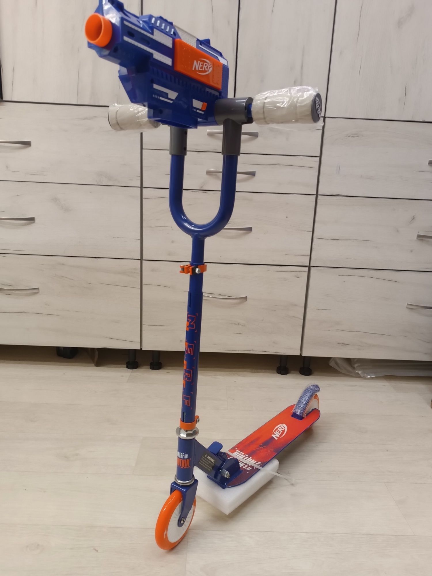 Самокат Нерф  Nerf Blaster Scooter 2.0 (2 варианта)
