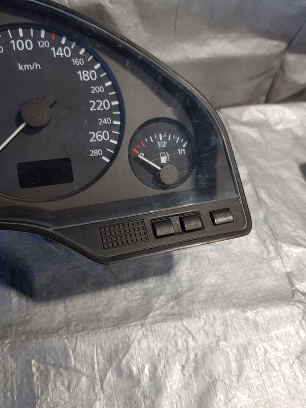 Zegary Audi A8d2/4.4 V8 Oe 4dm