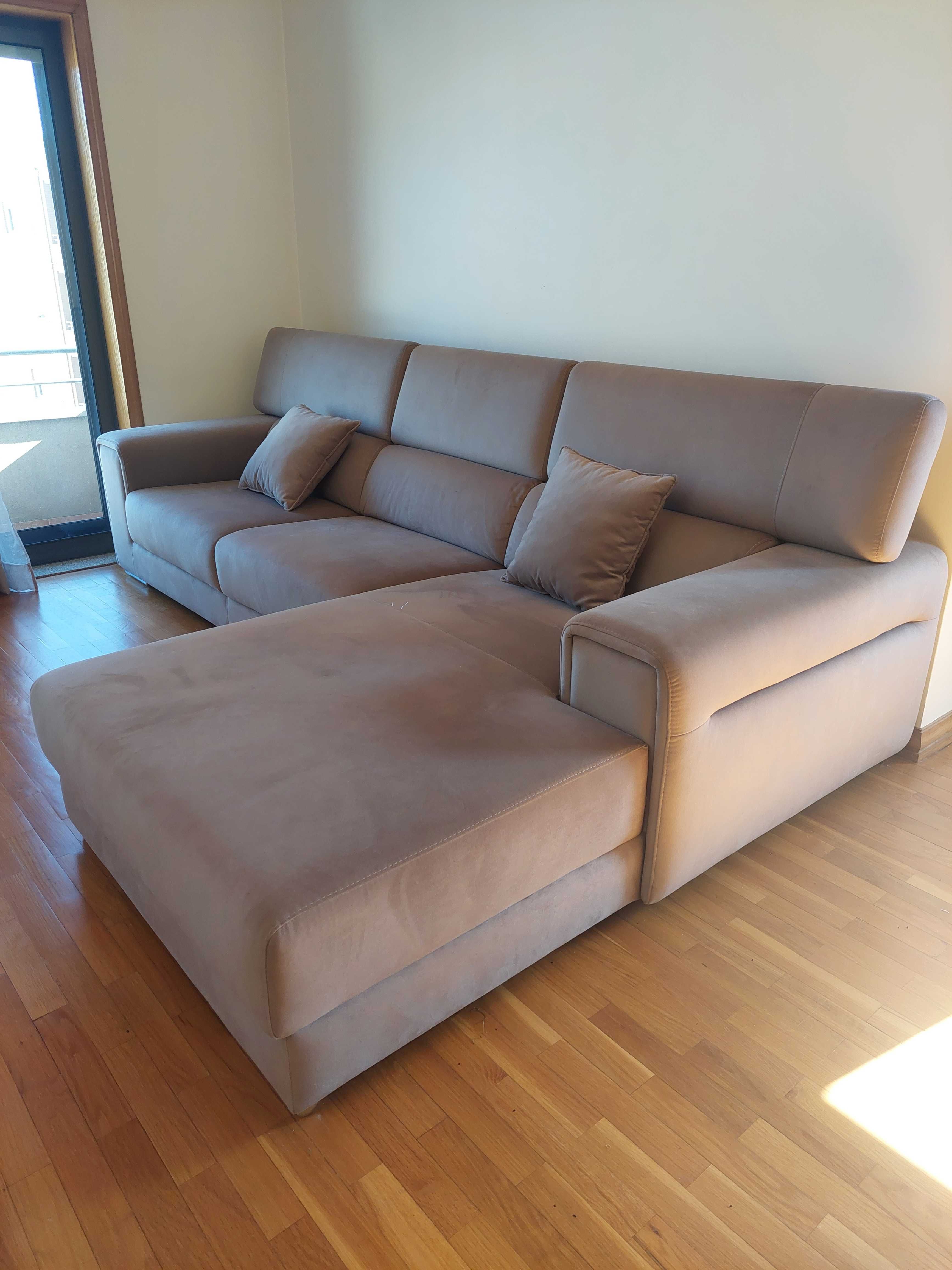 SOFÁ com CHAISE longue