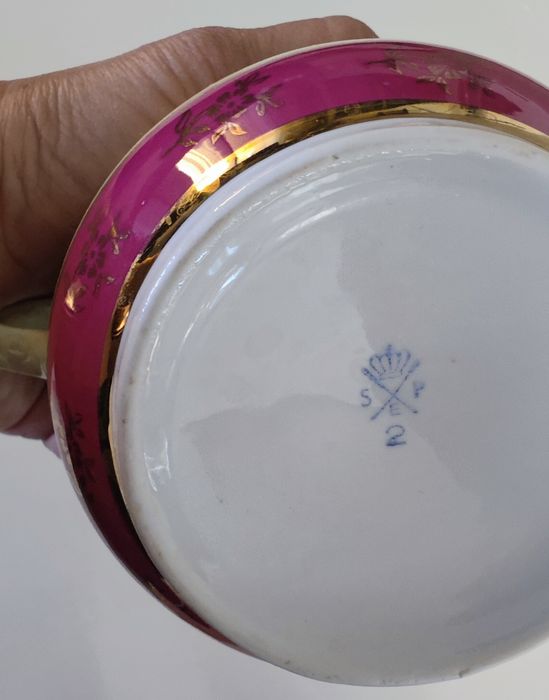 Piekny, stary zestaw kawowy z wizerunkiem gejszy