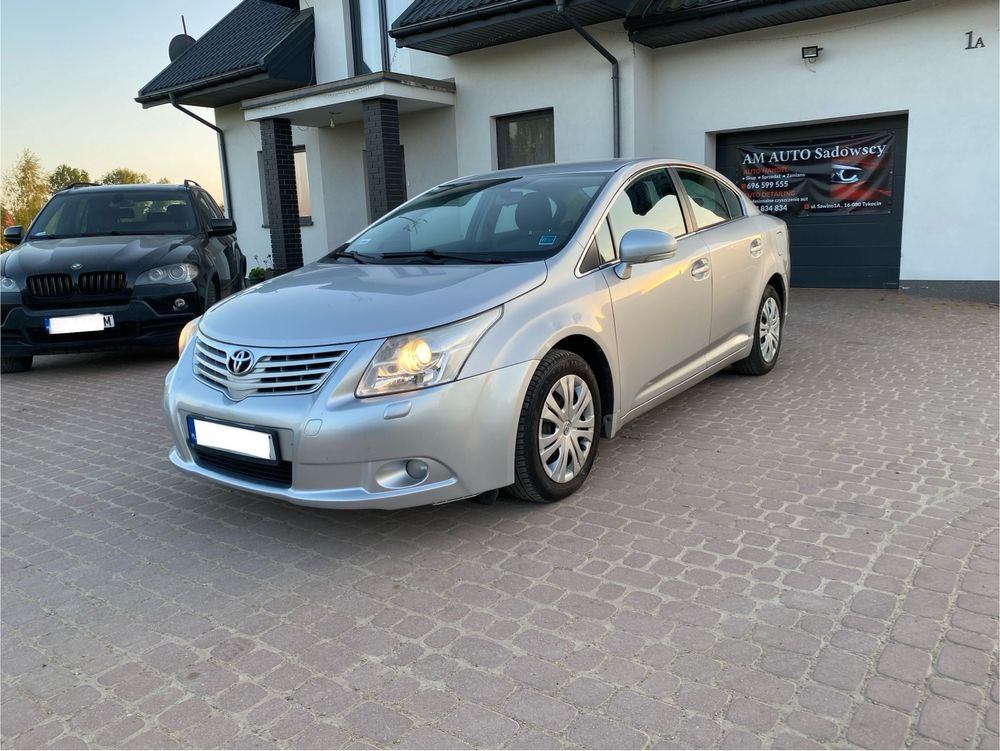 Toyota Avensis 2.0 diesel 126KM z 2010 roku