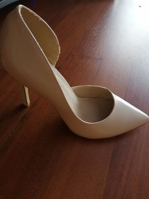 Продам туфлі нові