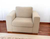 Duży fotel wypoczynkowy do salonu firmy Bizzarto model Holland