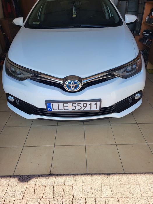 Sprzedam  Toyota auris 1.8 hybrid