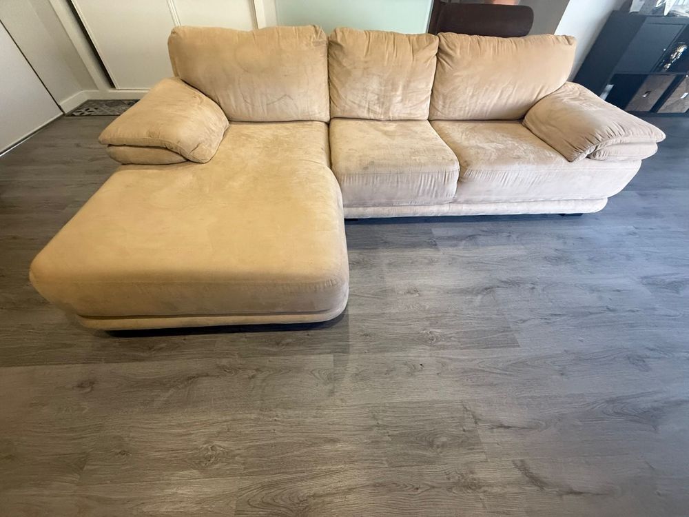 Sofá com chaise long