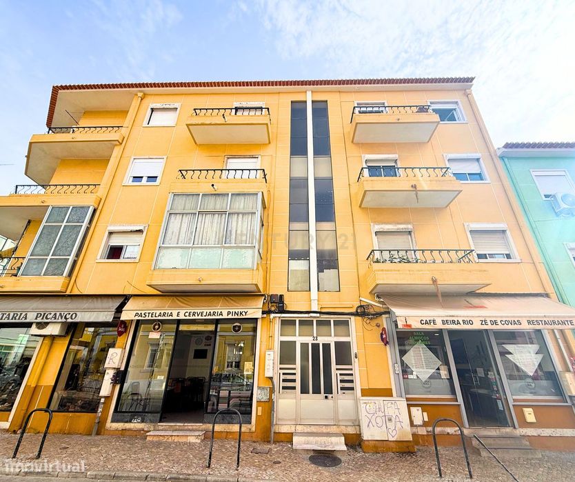 Apartamento T2 com Aproveitamento de Sótão -  Almada