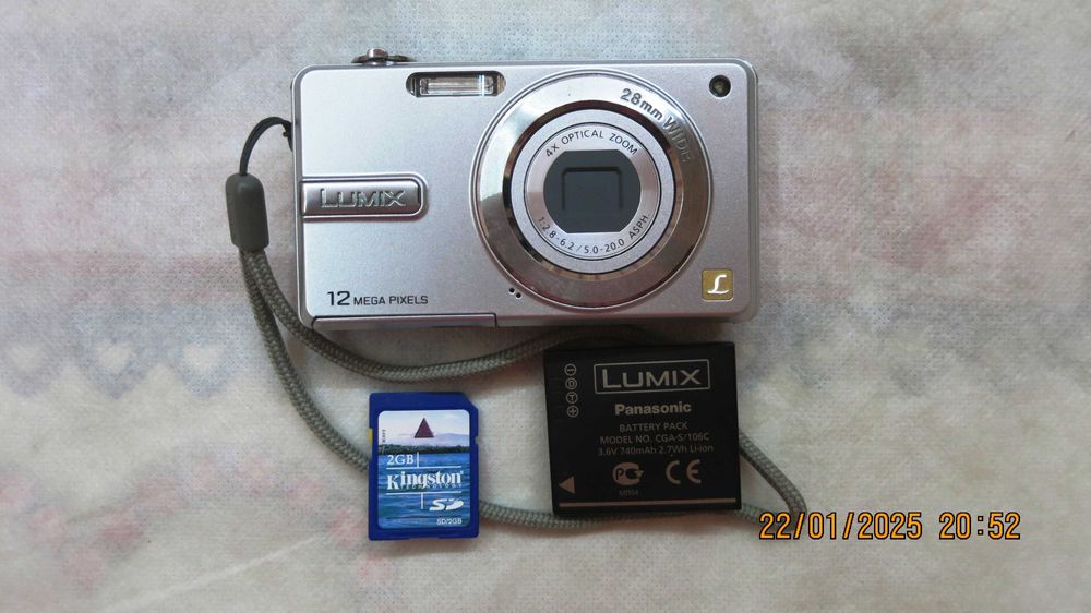 Цифровая фотокамера Panasonic Lumix DMC-F4EE-Silver (Japan/Indonesia)