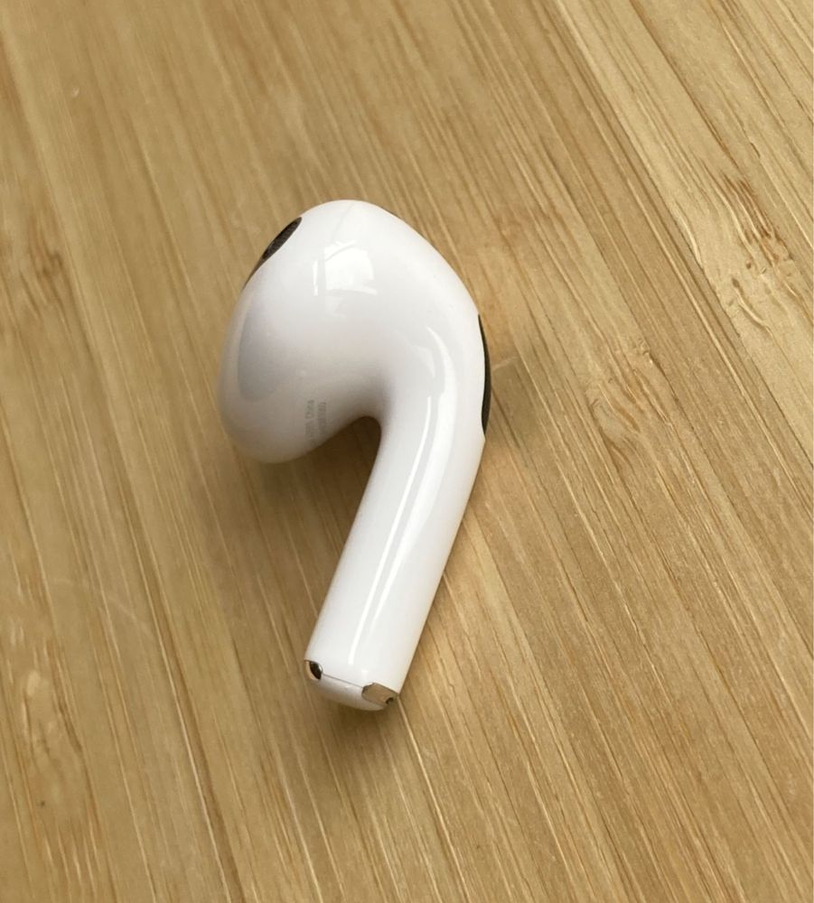 Lewa lub prawa sluchawka Airpods 3 Stan idealny