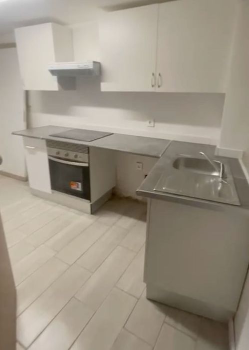 Moradia de 3 pisos no centro histórico de Nisa