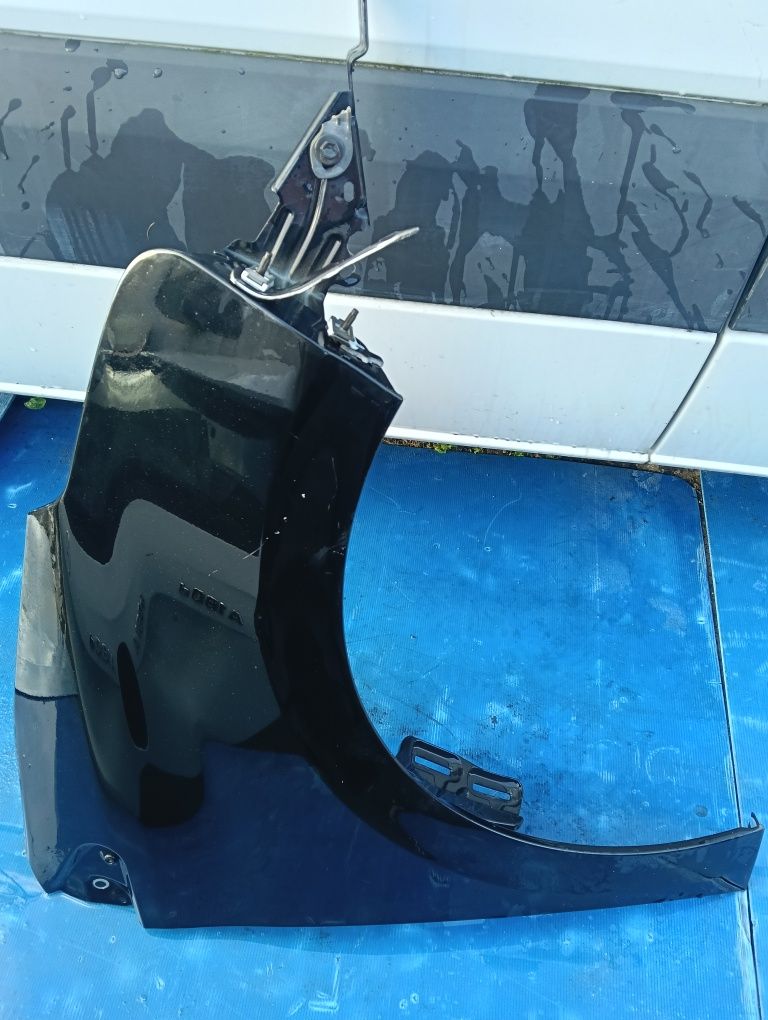 Peugeot 208 Guarda lamas Direito anos de 2012/2013/2014/2015 A 2019