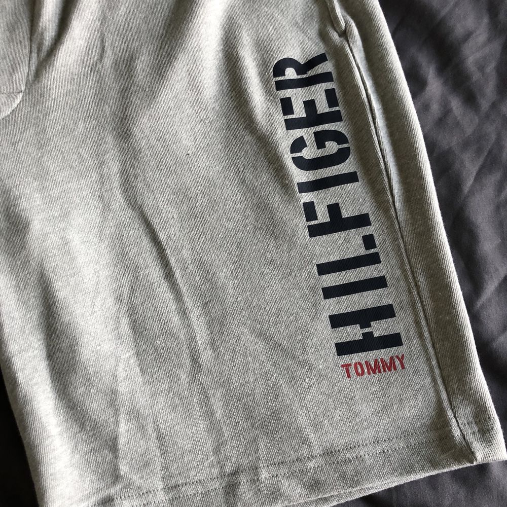 Nowe shorty Tommy Hilfiger M