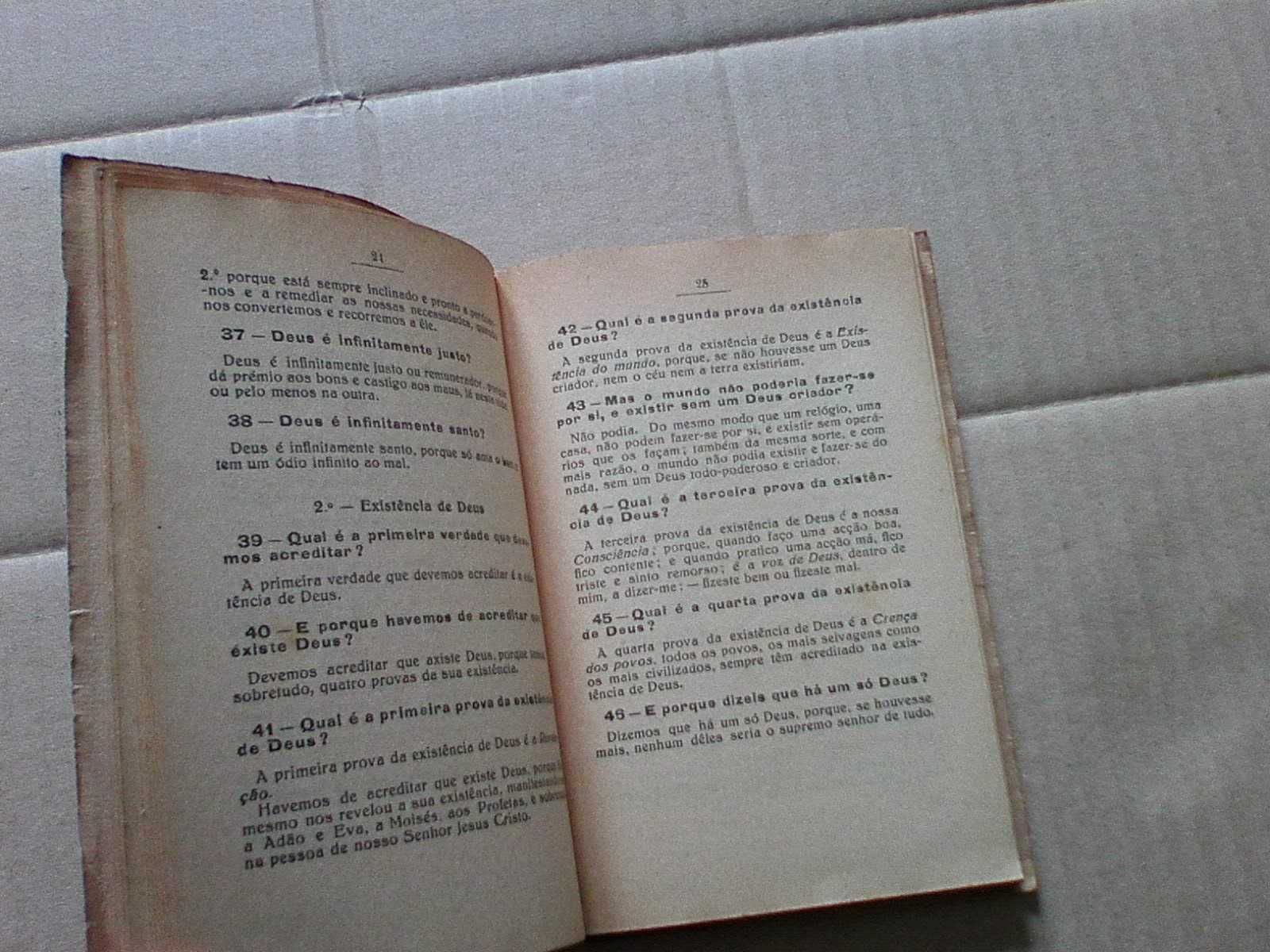 Catecismo Ilustrado de Doutrina Cristã