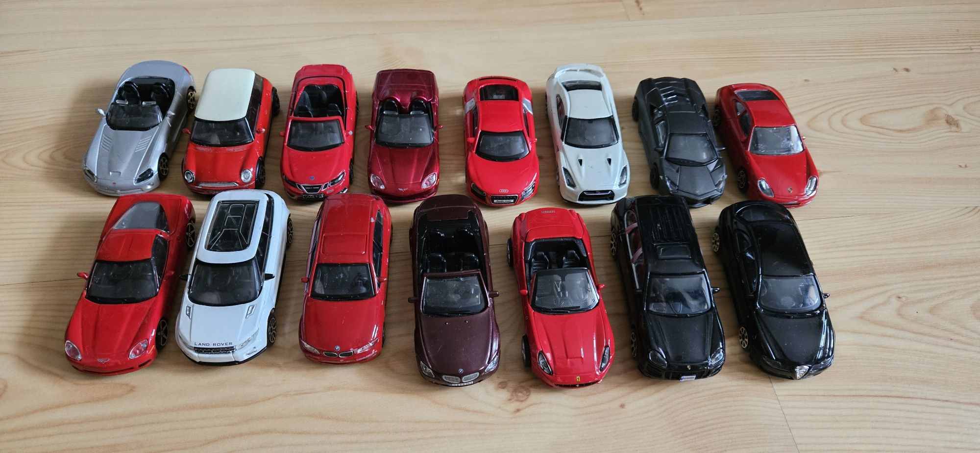 15 modeli aut Bburago w skali 1/43 - znane marki i sportowe auta