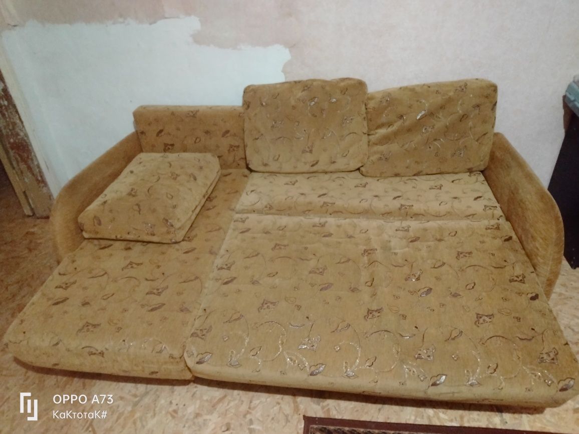 Продам диван в гарному стані